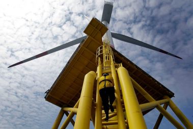 Včeraj so pognali prvo nemško vetrno elektrarno v Severnem morju.