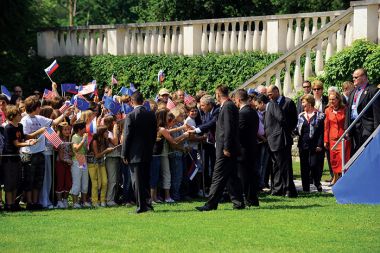 George Bush in drugi politiki s slovenskimi otroci 