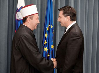 Mufti Islamske skupnosti v Sloveniji Nedžad Grabus na januarskem obisku pri premieru Borutu Pahorju