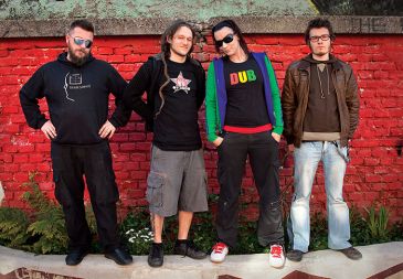 Dejan Dornik, Saša Serban - Yidaki, Katarina Deskovič - Kaja in Dejan Slak - Sleyk: organizatorji Dub laba in Dub Cluba
