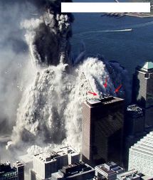 WTC 7 v trenutku, ko se je rušil drugi od dvojčkov 