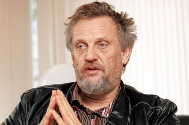 Matjaž Hanžek: »Ko sem se oglasil v zagovor brezposelnih in revežev, sem dobil več zmerjaških pisem kot tedaj, ko sem se zavzel za Rome ali homoseksualce.« 