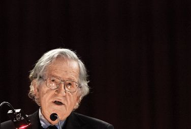 /media/www/slike.old/mladina/komentarnoam_chomskymaksimalno_afp.jpg