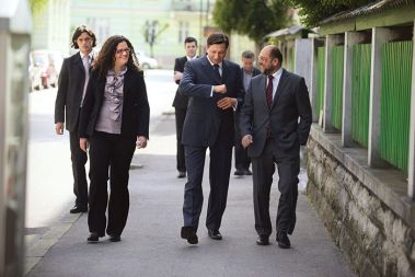 Ko udari desnica: Obisk vodje skupine naprednega zavezništva socialistov in demokratov v Evropskem parlamentu Martina Schulza pri Borutu Pahorju