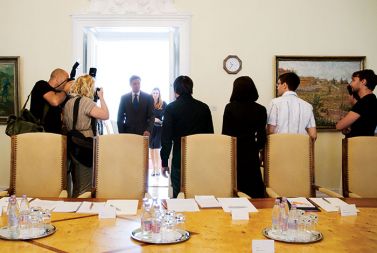 Srečanje predstavnikov aktivov novinarjev najpomembnejših slovenskih medijev s premierjem Pahorjem