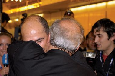 Janez Janša in Andrej Bajuk po zmagi na volitvah leta 2004