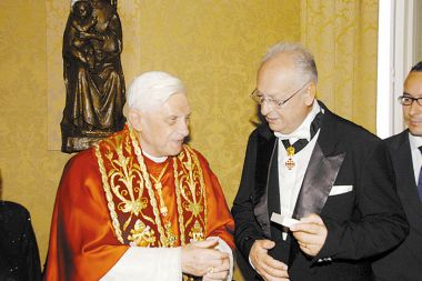 Odhajajoči veleposlanik Rebernik in papež