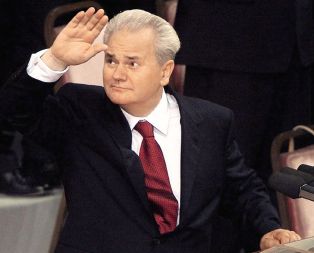 Se vrača duh Miloševića?