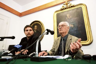 Prvopodpisana pod peticijo dr. Borut Rončević in dr. Janko Kos