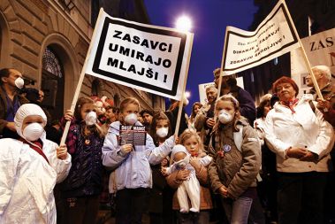 Protest zasavskega Eko Kroga pred vlado