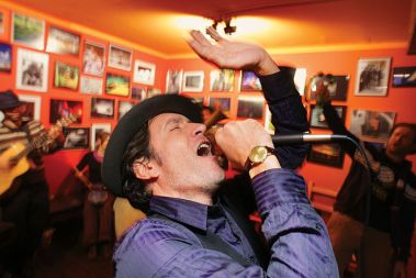 SREČANJE FOTOGRAFOV ENOOKI 2008, KLUB DAKTARI: MATJAŽ PIKALO Z BENDOM AUTODAFE