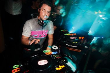 DJ AXWELL V MARIBORSKI SAMSARI 