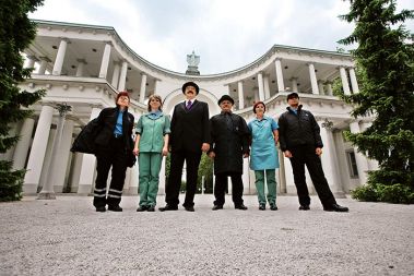 PREDSTAVITEV NOVIH UNIFORM DELAVCEV NA ŽALAH KREATORJA ALANA HRANITELJA 