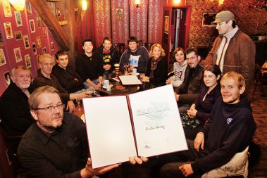 FOTODRUŠTVO ENOOKI S PRIZNANJEM ZA DOBRODELNOST, KLUB ZLATI ZOB, LJUBLJANA 