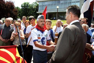 PREDAJA ŠTAFETE MLADOSTI MIŠI BROZU V BEOGRADU: MIŠA BROZ