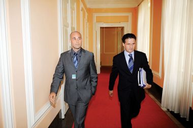Darko Njavro, strokovnjak za biomaso pri Slovenskih železnicah, in Milan M. Cvikl, vodja preiskovalne komisije