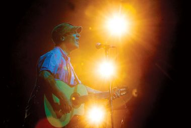 Manu Chao: še vedno karizmatičen in zmožen neverjetne spontane komunikacije z občinstvom.