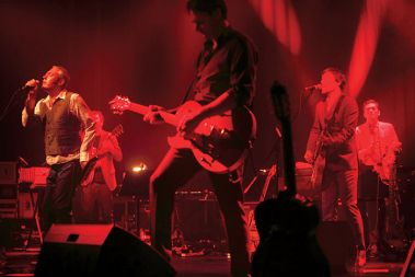 Skupina Tindersticks zmore navdušiti vse zahtevnejše ljubljansko občinstvo