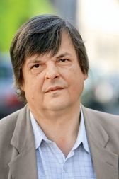 Brane Kovič, likovni kritik: “O slovenskem impresionizmu je bilo s strokovnega vidika povedano praktično vse. Močno pa se bojim, da je zdajšnja razstava v Narodni galeriji v prvi vrsti še en prispevek k slovenski mitotvorni blaznosti, k dokončnemu us