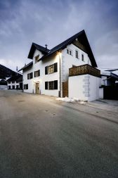 Kranjska Gora - počitniška zadruga v skrbno prenovljeni hiši