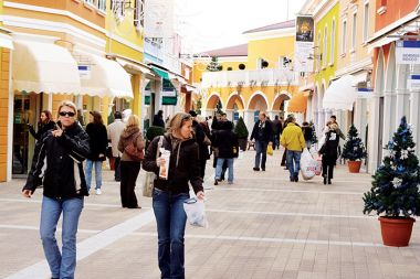 Outlet Village pri Palmanovi