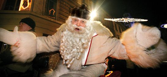 Robert Waltl kot Dedek Mraz …