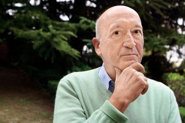 Dr. Jože Pirjevec, kandidat LDS: »Demokracija je plebiscit vsakega dne. Za obrambo demokracije bom zastavil svoje ime in znanje.«