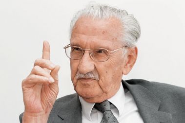 »Zavedam se, da je moj glas glas vpijočega v puščavi. Takšne ideje, češ, še Srbi imajo to ureditev, je populistično prijetno slišati. Toda s tem prestopamo Rubikon.« - Ljubo Bavcon, član sveta za kaznovalno pravo
