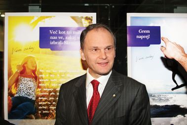 Bo Marjan Kramar, aktualni direktor NLB, ki je darežljivo posojal milijone evrov za menedžerske prevzeme, tudi Istrabenzu, dobi razrešnico?