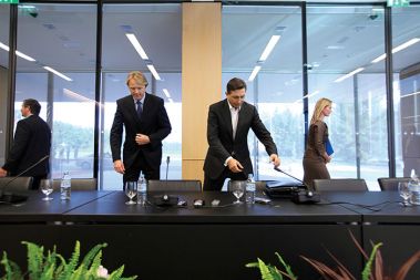 Karl Erjavec, Gregor Golobič, Borut Pahor in Katarina Kresal izgubljajo še zadnjo priložnost za pravo socialdemokratsko reformo. So se ustrašili tudi davka na nepremičnine?