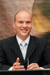 Marko Kryžanovski, Petrol: 16.400 evrov mesečno.