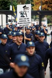 Opozorilna stavka slovenskih policistov