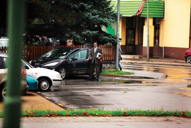 Ivan Kroflič, desna roka Hilde Tovšak, je na dan stečaja šel v Vegrad še po en fascikel. V katerem stanovanju je njegov dom? 