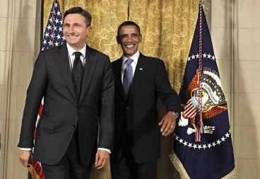 Borut Pahor je imel fototermin s predsednikom Obamo letos, 8. aprila, na ameriškem veleposlaništvu v Pragi ob srečanju ameriškega predsednika z voditelji iz srednje Evrope