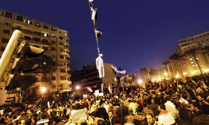Usoda Mubaraka je na tanki vrvi: Demonstracije 1. februarja na Trgu svobode v Kairu