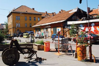 /media/www/slike.old/mladina/tkratkimetelkova_igor_kafar.jpg