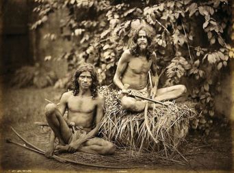 Vedi s konca 19. stoletja, ko so še nomadsko živeli v gozdovih.