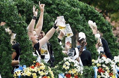 /media/www/slike.old/novice/0germany_oktoberfest_beer_f.jpg