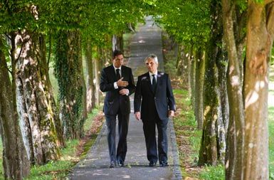 Slovenski premier Borut Pahor in avstrijski kancler Werner Faymann na Brdu pri Kranju