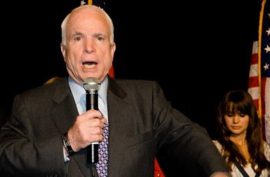 McCain je v ofenzivi