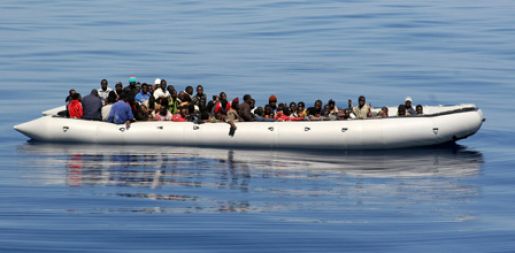 Lampedusa, Italija. Nezakoniti imigranti. 