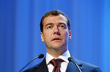 Dimitrij Medvedev hoče gruzijsko stran prisiliti k miru