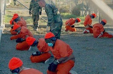 /media/www/slike.old/novice/599pxcamp_xray_detainees_copy2.jpg