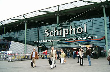 /media/www/slike.old/novice/800pxschipholplazans.jpg