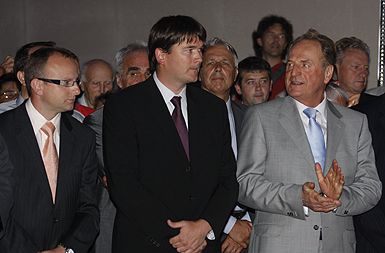 Minister Radovan Žerjav, član uprave Darsa Boštjan Rigler in direktor SCT Ivan Zidar na otvoritvi predova Šentvid