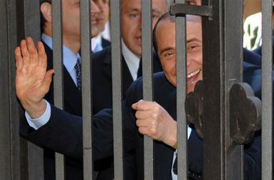 /media/www/slike.old/novice/berlusconi_copy1_copy3.jpg