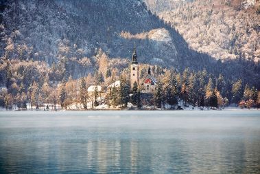 /media/www/slike.old/novice/bledotok_bled_pozimi_bpet.jpg