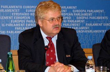 Nekdanji dolgoletni evropski poslanec Elmar Brok