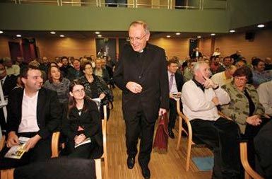 Novi ljubljanski nadškof in metropolit dr. Anton Stres na posvetu o dilemah in izzivih novega družinskega zakonika