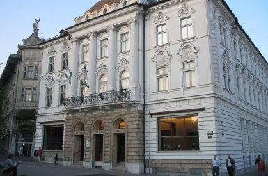 /media/www/slike.old/novice/drzavnalekarnaljubljana_copy1.gif